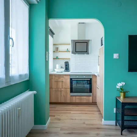 Apartment Le Colibri - Stationnement Gratuit - Balcon - Jusqu'a 4 Personnes *