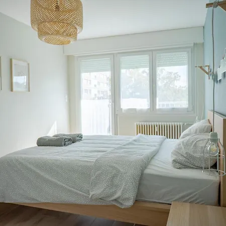 Le Colibri - Stationnement Gratuit - Balcon - Jusqu'a 4 Personnes Appartement *