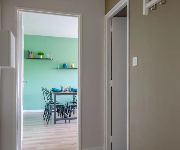 Le Colibri - Stationnement Gratuit - Balcon - Jusqu'à 4 Personnes * Metz