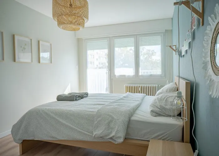 Le Colibri - Stationnement Gratuit - Balcon - Jusqu'a 4 Personnes 公寓 *